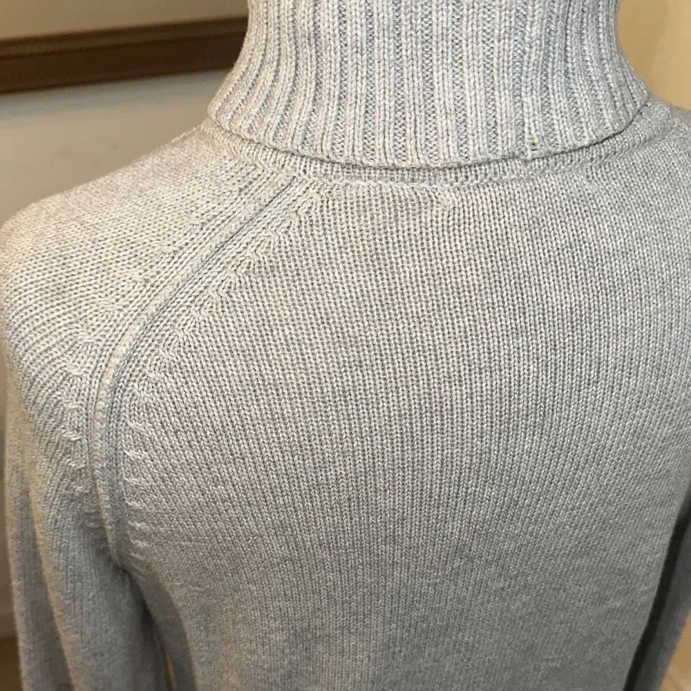 Pria Gray Cotton Turtleneck Sweater Size Medium